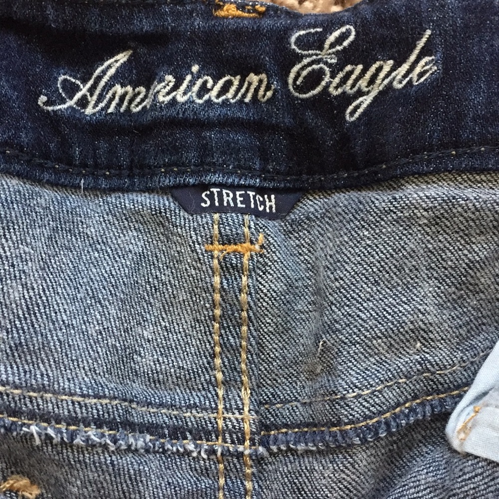 Shorts - Picture 2 of 3